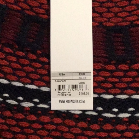 BB Dakota Sweater - Picture 5 of 5